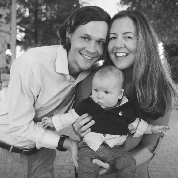 Meet your Posher, Karina - Picture 1 of 1